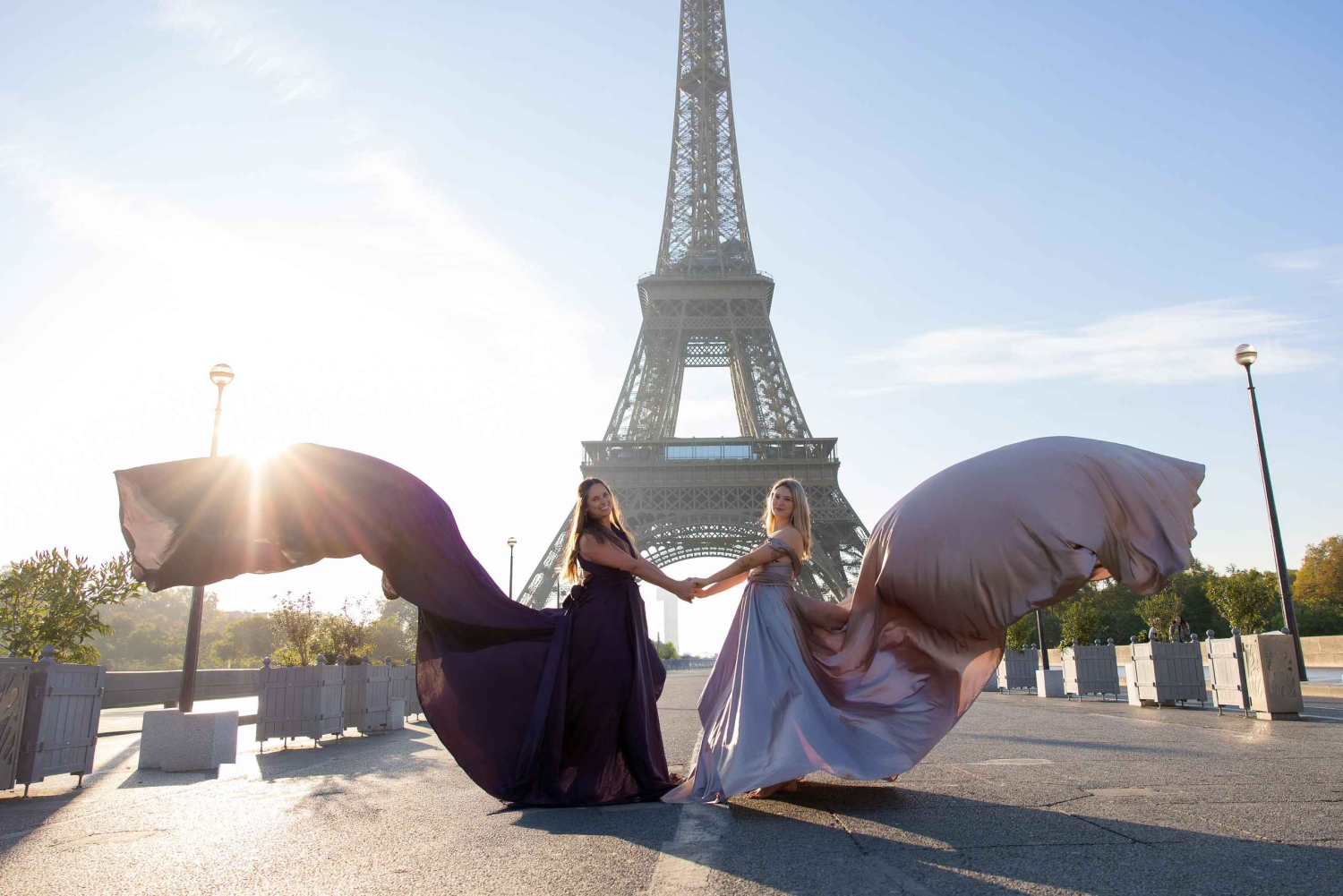 Paris: Fotografering med flygande klänning vid Eiffeltornet jonadress
