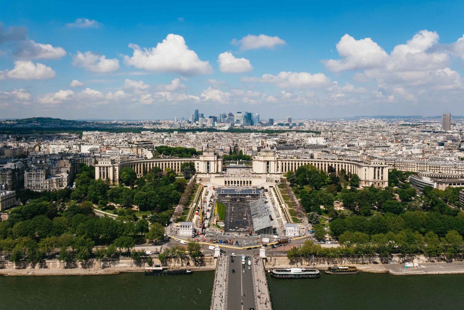 Paryż: Wieża Eiffla: wycieczka z przewodnikiem z opcją szczytu