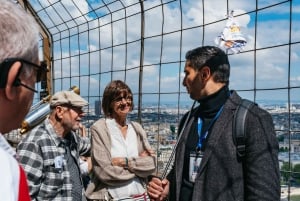 Paris: Eiffel Tower Fully Guided Tour with Summit Option