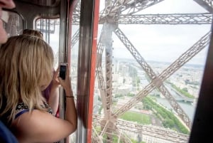 Paris: Eiffel Tower Hosted Tour, Seine Cruise and City Tour