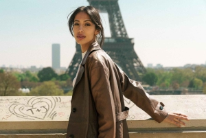 Paris: Eiffel Tower, Montmartre, or Louvre Photoshoot