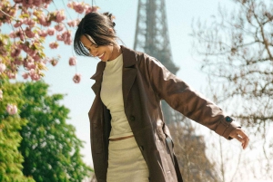 Paris: Eiffel Tower, Montmartre, or Louvre Photoshoot