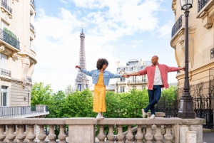 Paris: Eiffel Tower Photo Shoot (with video option!)