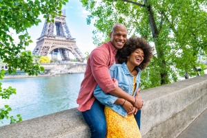 Paris: Eiffel Tower Photo Shoot (with video option!)