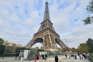 Eiffel Tower Entry: Summit or 2nd Floor with Audioguide