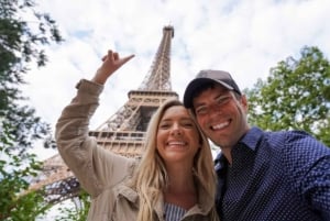 Paris: Eiffel Tower Tour & River Cruise with Summit Option