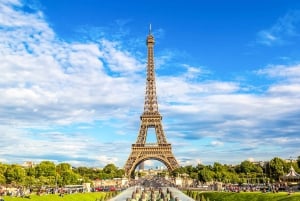 Paris: Eiffel Tower Tour & Seine River Cruise Tour