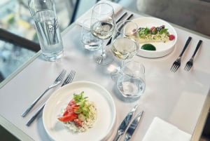 Париж: пивной ресторан Madame Brasserie на Эйфелевой башне, обед из 3 блюд, 12:00