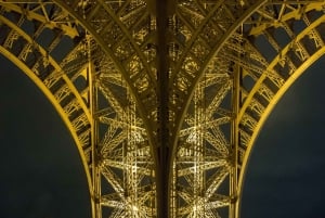 Paris: Eiffel Tower's Madame Brasserie Dinner with Drinks