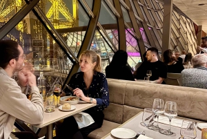 Paris: Elegant Dinner with Drinks in the Eiffel Tower
