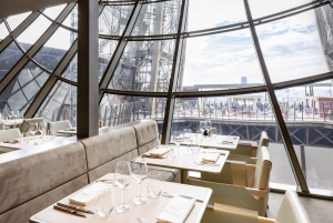 Paris: Elegant Dinner with Drinks in the Eiffel Tower
