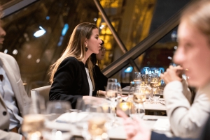 Paris: Elegant Dinner with Drinks in the Eiffel Tower