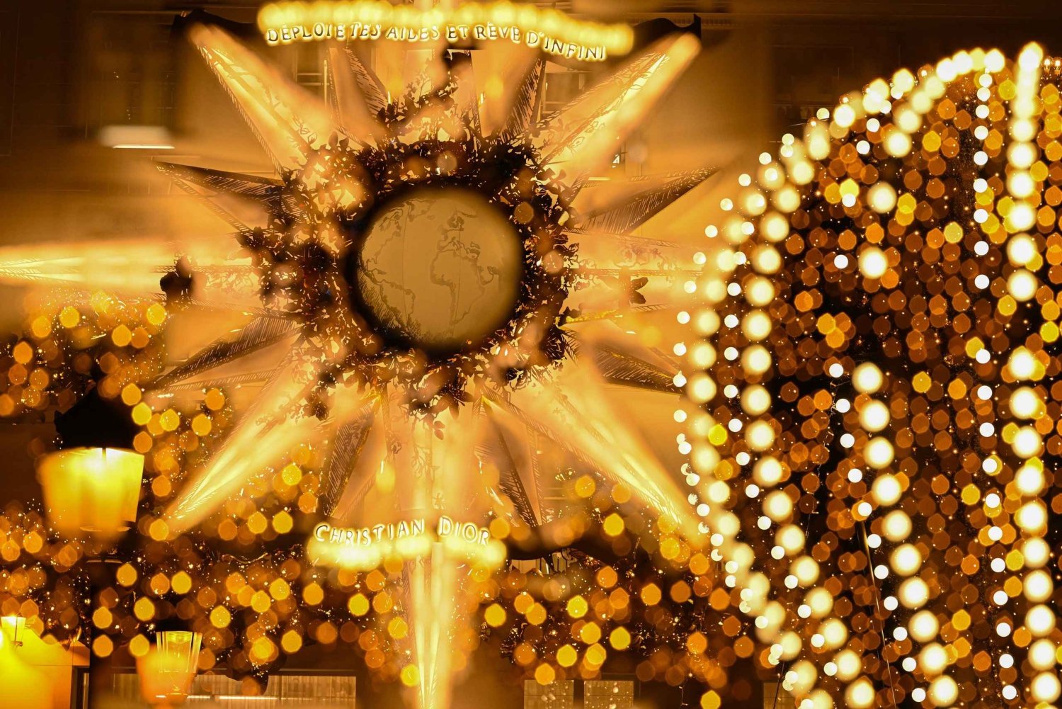 Paris : Vivez la magie de noël en balade avec un photographe pro