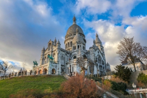 Paris: Express Walk with a Local in 90 minutes