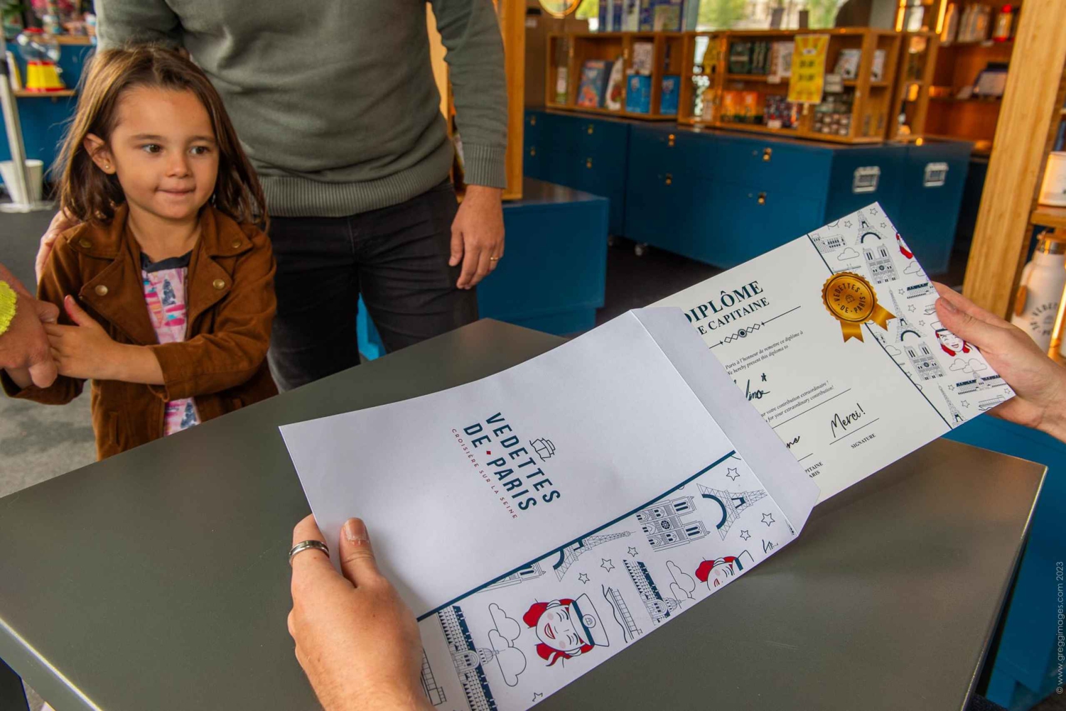 Parigi: Crociera guidata sulla Senna adatta alle famiglie