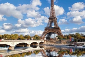 Paris: Family-Friendly River Seine Guided Cruise