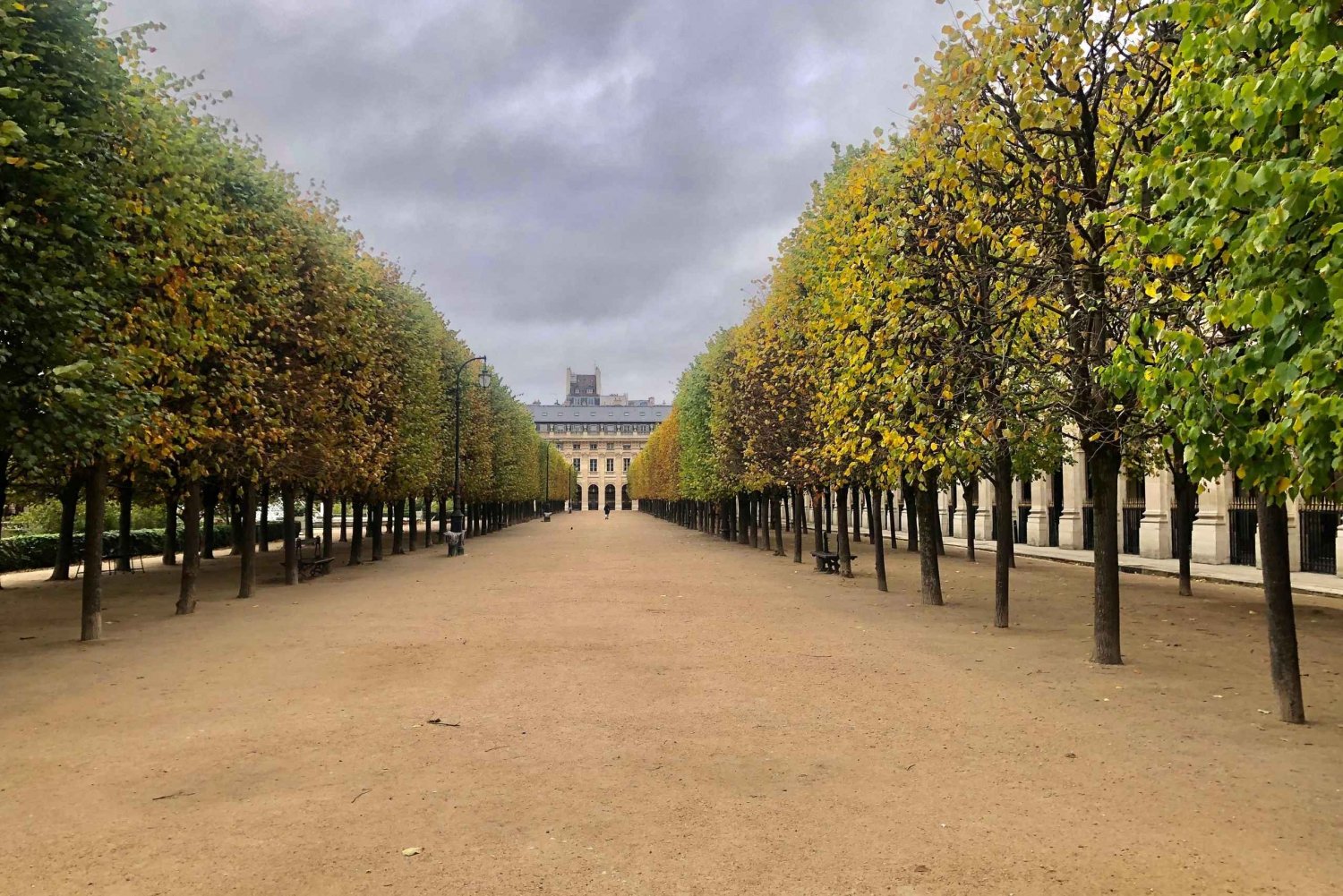 Paris: Fashion History Walking Tour in the Heart of Paris