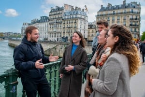 Paris: Full-Day Custom Tour with Local Guide