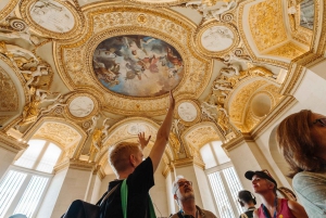 Pariisi: Eiffel-torni ja Notre Dame.