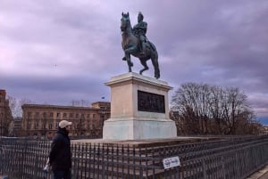 Paris: French Monarchy Intrigues Walking Tour