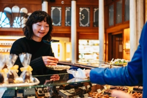 パリ料理学校による美食とワインツアー