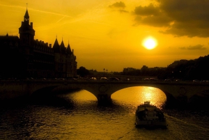 Paris: Ghosts, Legends & Mysteries Evening Walking Tour