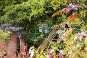 Paris: Giverny & Versailles Small Group or Private Tour