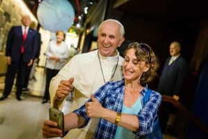 Париж: Музей восковых фигур Гревен и билеты на круиз по Сене