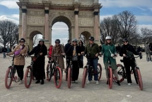 Paryż: wycieczka rowerowa po najważniejszych atrakcjach miasta z przewodnikiem