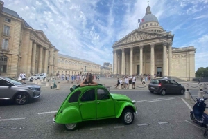 Paris: Guided City Highlights Tour in a Vintage French Car