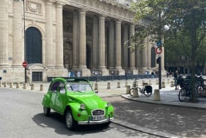 Paris: Guided City Highlights Tour in a Vintage French Car