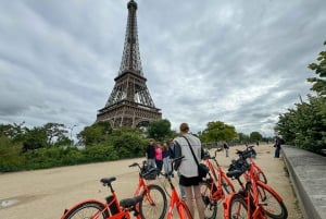 Paris: Guided City Tour by Electric Bike