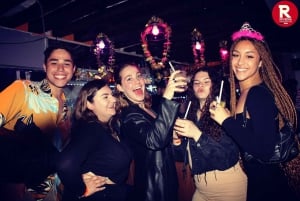 Pariisi: Opastettu uudenvuoden baarikierros drinkillä 2026