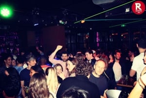 Pariisi: Opastettu uudenvuoden baarikierros drinkillä 2026