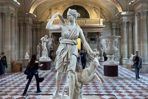 Parijs: Rondleiding in PORTUGESE in het Louvre-semi-privé