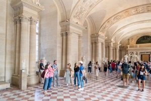 Paris: Guided Tour of the Must-Sees of the Louvre Museum