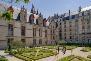 Paris: Guided Walking Tour of the Marais