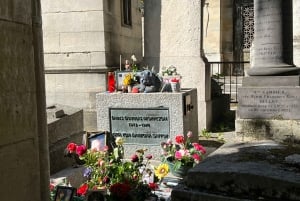 Paris: Haunted Père Lachaise Cemetery Guided Tour