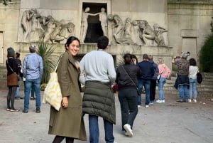 Paris: Haunted Père Lachaise Cemetery Guided Tour