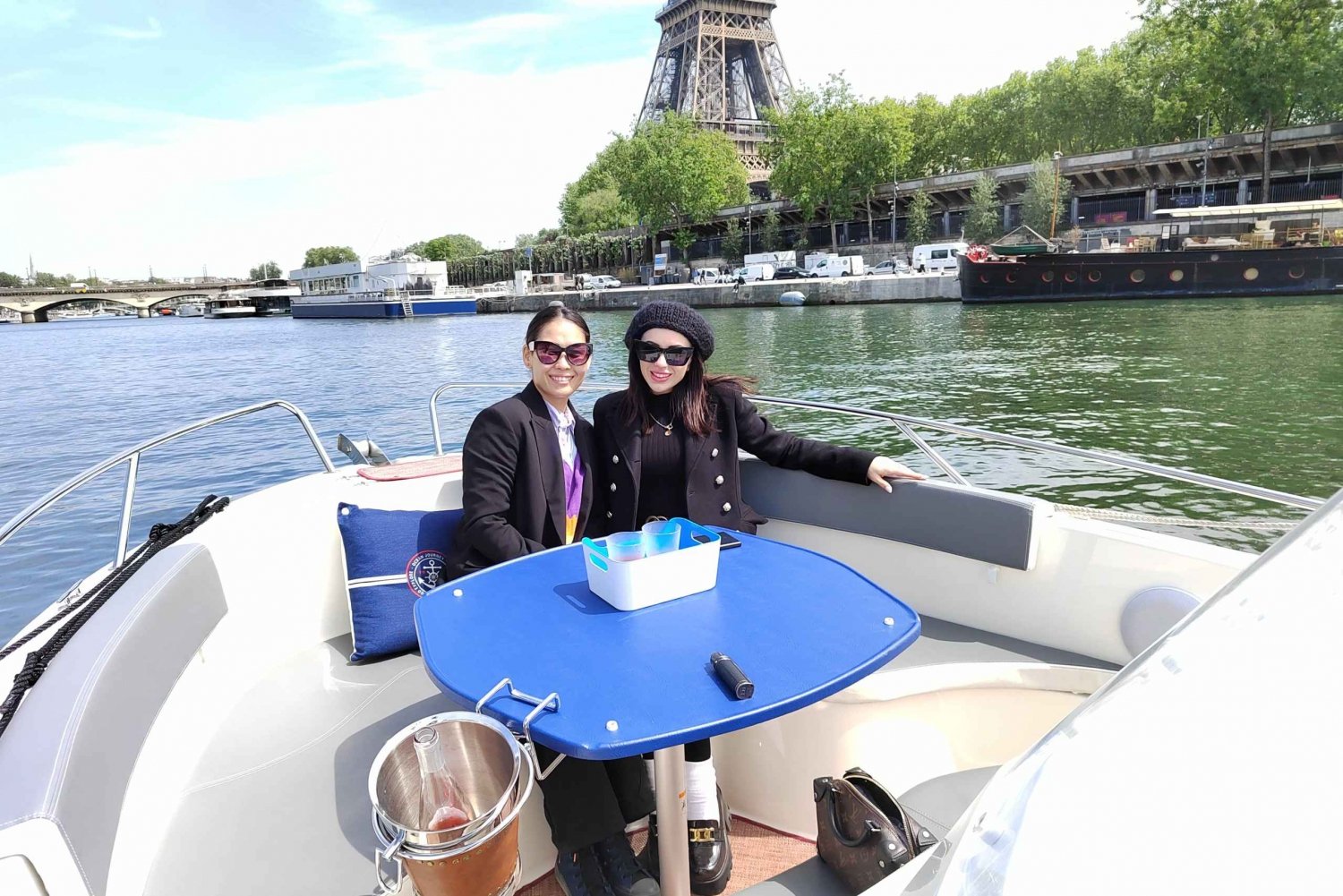 Paris: Private Boat Cruise on Seine River