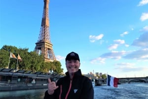 Paris: Private Boat Cruise on Seine River