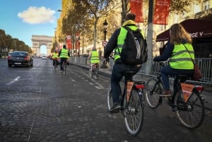 Paris: City Highlights Bike Tour