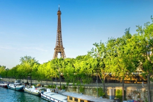 Paris: Highlights Self-Guided Scavenger Hunt and Tour