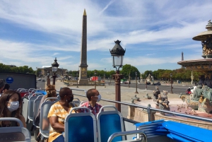 Paris: Hop-on Hop-off Bus Tour & Seine Cruise Bundle Tour