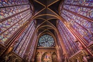 Paris: Notre Dame Outside Tour and Sainte Chapelle Ticket