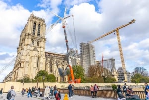 Paris: Notre Dame Outside Tour and Sainte Chapelle Ticket