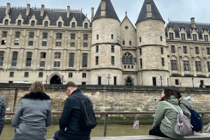 Париж: Речной круиз 'Иллюминация' с аудиокомментарием