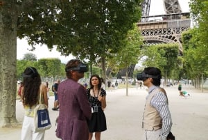 Paris : Immersive Eiffel Tower tour with virtual reality