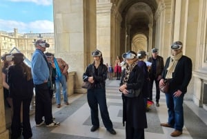 Paris: Immersive Louvre Tour with Virtual Reality