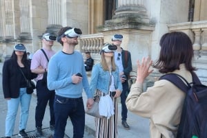 Paris: Immersive Louvre Tour with Virtual Reality